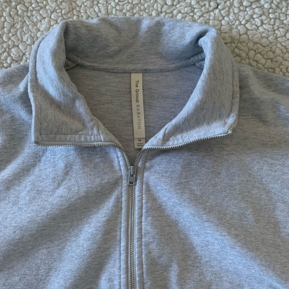 Babaton Cropped Grey Quarter Zip (M) - Picture 3 of 3